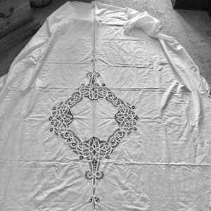 Vintage Battenberg Tablecloth XLNT Cold 68"x88"